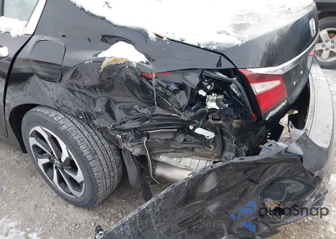 2017 Honda Accord Ex-L V6 z USA, uszkodzony, nr VIN 1HGCR3F8XHA037761